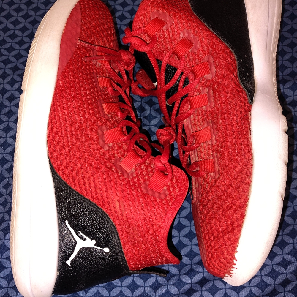 Nike Air Jordan Reveal – Gym Red  Men’s Size 10.